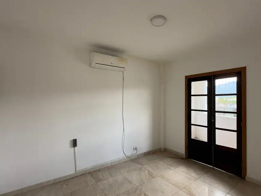 REF10124_0001_02 SUITE REF10124